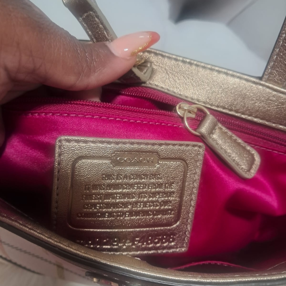 Coach White and Gold Plaid Tote Bag NWT - Picture 6 of 6